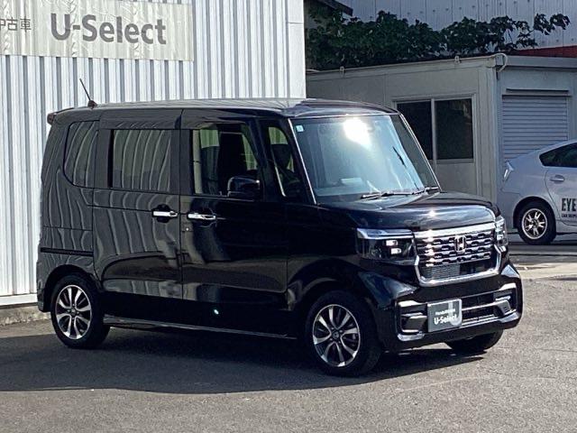 ＬＥＤヘッドライトを装備しています。ＬＥＤヘッドライトはとても明るく、雨の日や夜間走行も安全・安心です。オートライトコントロール付きで周囲の明るさに応じて自動で点灯・消灯します。