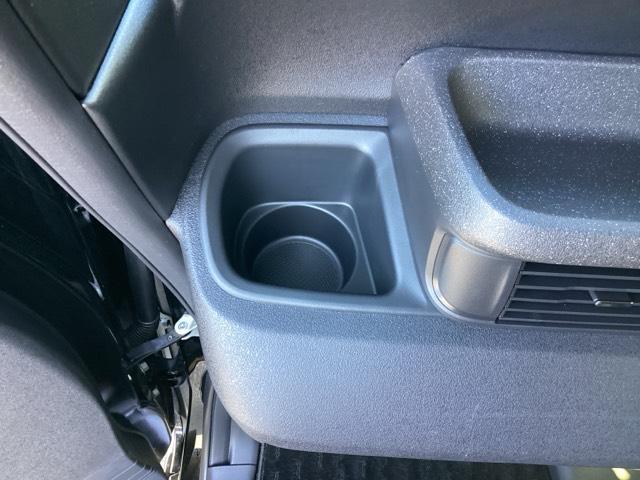 助手席側　カップホルダー