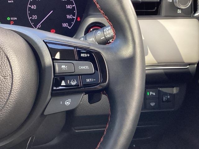 ヴェゼル ｅ：ＨＥＶＰＬａＹ　ＥＴＣ／純正ナビ／バックモニター／ホンダセンシング　衝突被害軽減ブレーキ　カーテンエアバッグ　盗難防止装置　アイドルストップ　ＡＢＳ　フルオートエアコン　リアカメラ　シートヒータ　エアバッグ　ドラレコ（39枚目）