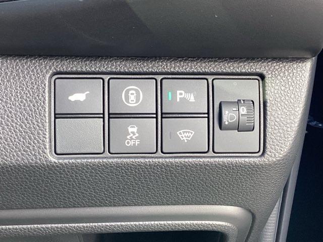 ヴェゼル ｅ：ＨＥＶＰＬａＹ　ＥＴＣ／純正ナビ／バックモニター／ホンダセンシング　衝突被害軽減ブレーキ　カーテンエアバッグ　盗難防止装置　アイドルストップ　ＡＢＳ　フルオートエアコン　リアカメラ　シートヒータ　エアバッグ　ドラレコ（42枚目）