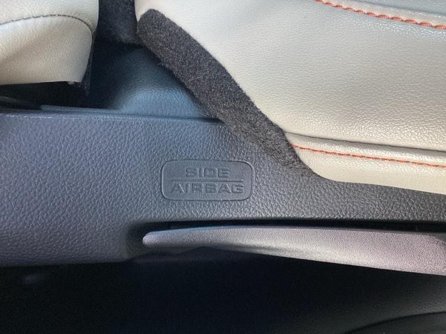 ヴェゼル ｅ：ＨＥＶＰＬａＹ　ＥＴＣ／純正ナビ／バックモニター／ホンダセンシング　衝突被害軽減ブレーキ　カーテンエアバッグ　盗難防止装置　アイドルストップ　ＡＢＳ　フルオートエアコン　リアカメラ　シートヒータ　エアバッグ　ドラレコ（43枚目）