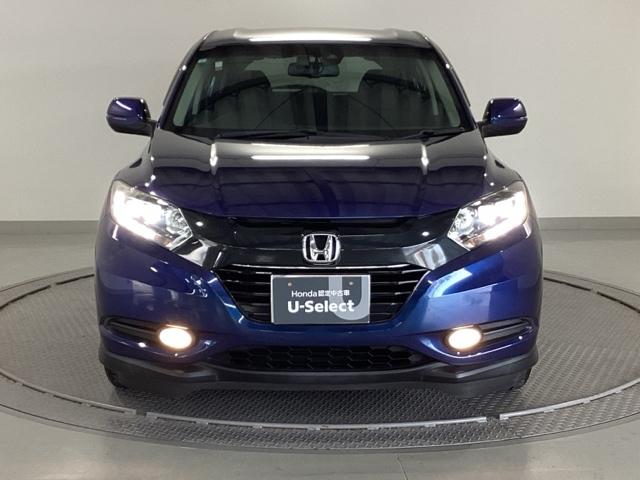 ヴェゼル Ｘ・ホンダセンシング　純正ナビ　フルセグ　リアカメラ　Ｒカメラ　Ｗエアバッグ　盗難防止　アクティブクルーズコントロール　オートエアコン　ＬＥＤランプ　衝突軽減ブレ－キ　パワステ　Ｄレコ　カーテンエアバック　ＵＳＢポート（6枚目）