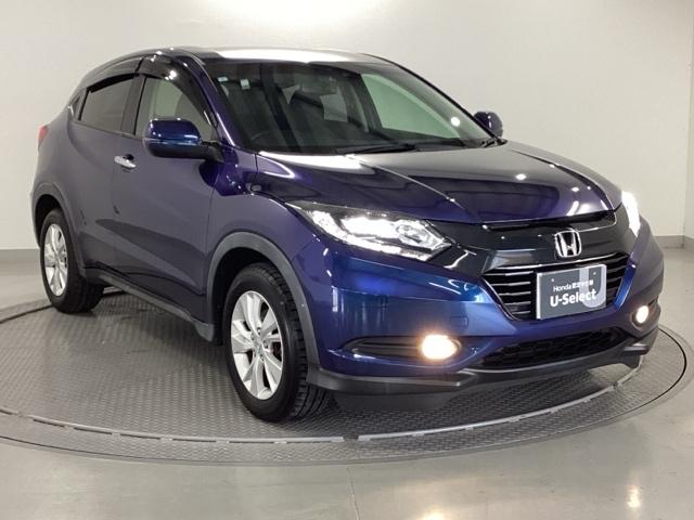 ヴェゼル Ｘ・ホンダセンシング　純正ナビ　フルセグ　リアカメラ　Ｒカメラ　Ｗエアバッグ　盗難防止　アクティブクルーズコントロール　オートエアコン　ＬＥＤランプ　衝突軽減ブレ－キ　パワステ　Ｄレコ　カーテンエアバック　ＵＳＢポート（7枚目）