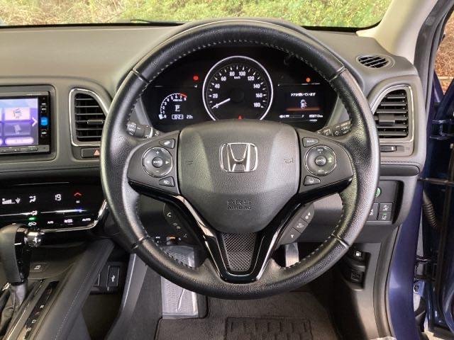 ヴェゼル Ｘ・ホンダセンシング　純正ナビ　フルセグ　リアカメラ　Ｒカメラ　Ｗエアバッグ　盗難防止　アクティブクルーズコントロール　オートエアコン　ＬＥＤランプ　衝突軽減ブレ－キ　パワステ　Ｄレコ　カーテンエアバック　ＵＳＢポート（18枚目）