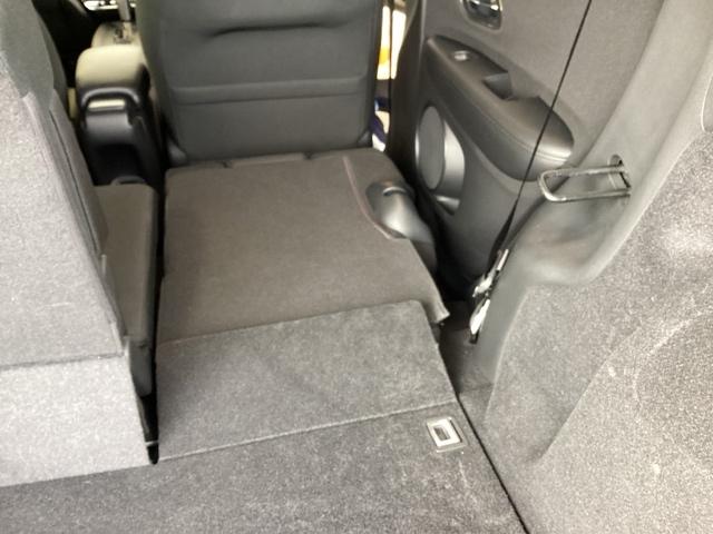 ヴェゼル Ｘ・ホンダセンシング　純正ナビ　フルセグ　リアカメラ　Ｒカメラ　Ｗエアバッグ　盗難防止　アクティブクルーズコントロール　オートエアコン　ＬＥＤランプ　衝突軽減ブレ－キ　パワステ　Ｄレコ　カーテンエアバック　ＵＳＢポート（22枚目）