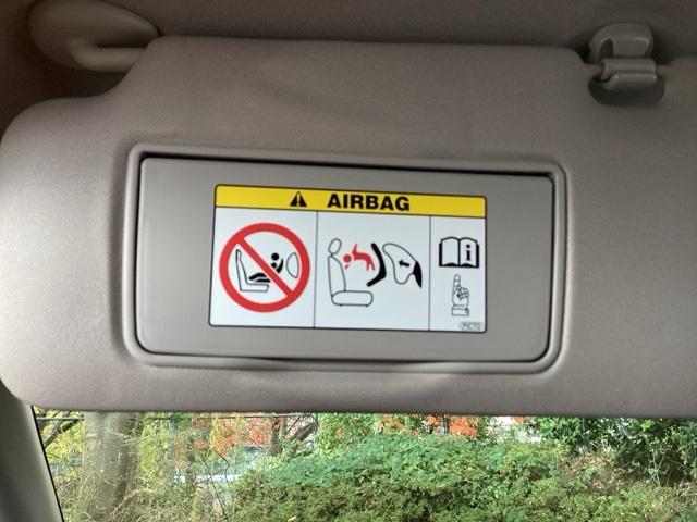 ヴェゼル Ｘ・ホンダセンシング　純正ナビ　フルセグ　リアカメラ　Ｒカメラ　Ｗエアバッグ　盗難防止　アクティブクルーズコントロール　オートエアコン　ＬＥＤランプ　衝突軽減ブレ－キ　パワステ　Ｄレコ　カーテンエアバック　ＵＳＢポート（41枚目）