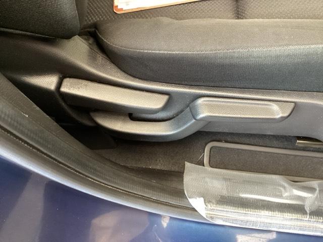 ヴェゼル Ｘ・ホンダセンシング　純正ナビ　フルセグ　リアカメラ　Ｒカメラ　Ｗエアバッグ　盗難防止　アクティブクルーズコントロール　オートエアコン　ＬＥＤランプ　衝突軽減ブレ－キ　パワステ　Ｄレコ　カーテンエアバック　ＵＳＢポート（49枚目）