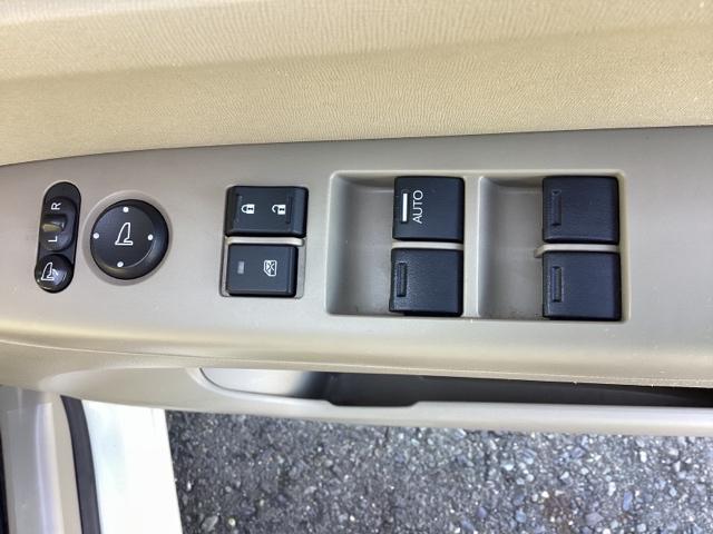 Ｎ－ＢＯＸ Ｃ　メモリーナビ　ＥＴＣ　リアカメラ　衝突軽減システム　エアコン　パワステ　盗難防止装置　ワンセグテレビ　Ｗエアバック　パワーウィンドウ　スマートキー・プッシュスタート　両側スライドドア　ベンチシート（22枚目）