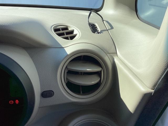 Ｎ－ＢＯＸ Ｃ　メモリーナビ　ＥＴＣ　リアカメラ　衝突軽減システム　エアコン　パワステ　盗難防止装置　ワンセグテレビ　Ｗエアバック　パワーウィンドウ　スマートキー・プッシュスタート　両側スライドドア　ベンチシート（27枚目）