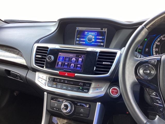 アコードハイブリッド EX メモリーナビ リアカメラ ETC リヤカメラ 衝突軽減システム 本革 盗難防止装置 パワーウィンドウ 地デジ LED DVD再生 記録簿 シートヒーター オートエアコン ナビTV パワーステアリング(6枚目)