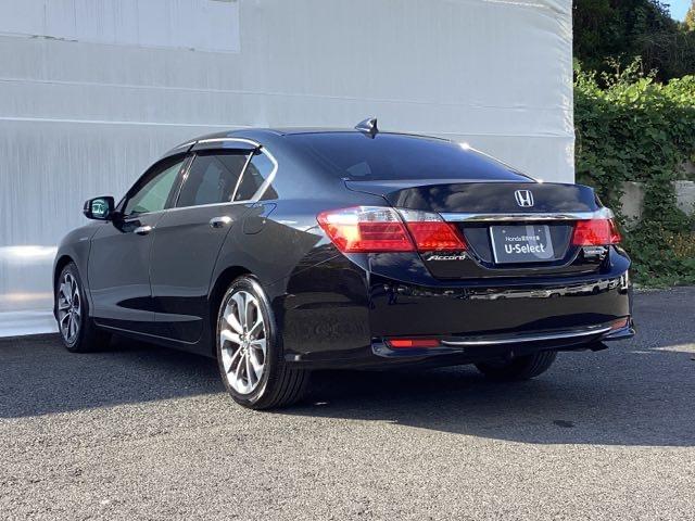 アコードハイブリッド EX メモリーナビ リアカメラ ETC リヤカメラ 衝突軽減システム 本革 盗難防止装置 パワーウィンドウ 地デジ LED DVD再生 記録簿 シートヒーター オートエアコン ナビTV パワーステアリング(9枚目)