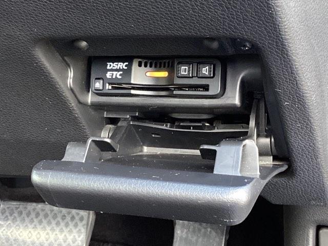 アコードハイブリッド EX メモリーナビ リアカメラ ETC リヤカメラ 衝突軽減システム 本革 盗難防止装置 パワーウィンドウ 地デジ LED DVD再生 記録簿 シートヒーター オートエアコン ナビTV パワーステアリング(13枚目)