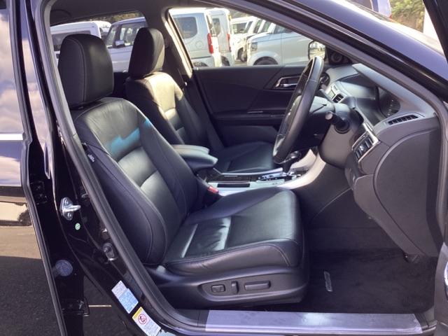 アコードハイブリッド EX メモリーナビ リアカメラ ETC リヤカメラ 衝突軽減システム 本革 盗難防止装置 パワーウィンドウ 地デジ LED DVD再生 記録簿 シートヒーター オートエアコン ナビTV パワーステアリング(18枚目)