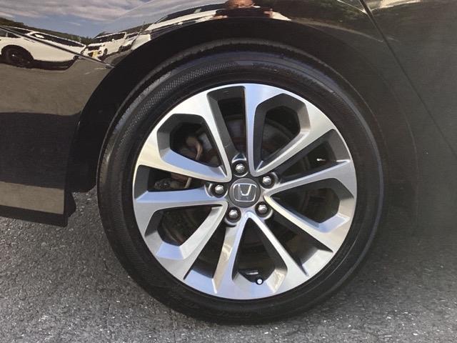 アコードハイブリッド EX メモリーナビ リアカメラ ETC リヤカメラ 衝突軽減システム 本革 盗難防止装置 パワーウィンドウ 地デジ LED DVD再生 記録簿 シートヒーター オートエアコン ナビTV パワーステアリング(22枚目)