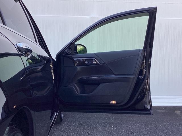 アコードハイブリッド EX メモリーナビ リアカメラ ETC リヤカメラ 衝突軽減システム 本革 盗難防止装置 パワーウィンドウ 地デジ LED DVD再生 記録簿 シートヒーター オートエアコン ナビTV パワーステアリング(27枚目)