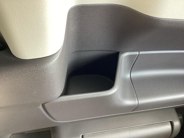 フリード Ｇ・ホンダセンシング　ＥＴＣ／純正ナビ／バックモニター／ホンダセンシング　Ｆセグ　追突被害軽減ブレーキ　ｉストップ　Ｗエアバッグ　パワーウィンドウ　アクティブクルーズコントロール　スマートキ　カラーバックモニター　ＶＳＡ（41枚目）