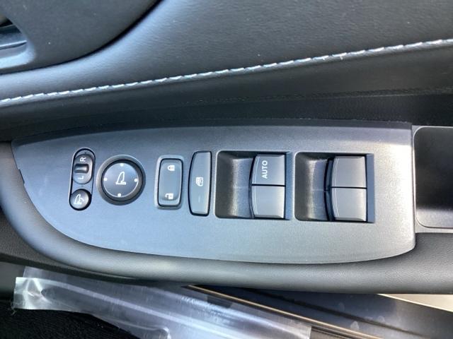 WR-V Z+ ETC/純正ナビ/バックモニター/ホンダセンシング クリソナ 追突軽減ブレーキ フルセグテレビ サイドエアバッグ USB 盗難防止システム 運転席エアバッグ Bカメラ クルコン 横滑り防止 キーフリー(36枚目)