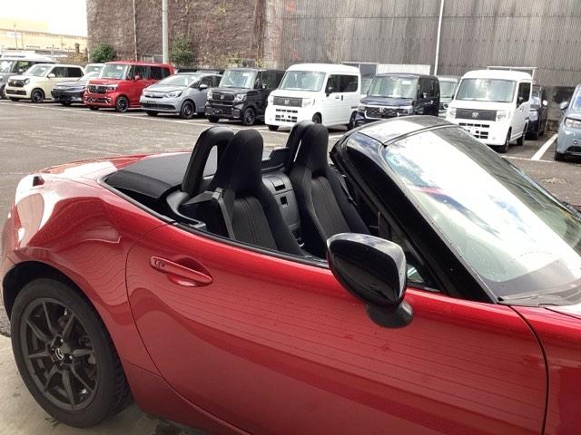 ロードスター Sスペシャルパッケージ Wエアバック アドバンスドキー 地デジ 盗難防止装置 パワステ ナビTV 横滑防止装置 USBポート 運転席エアバッグ LEDランプ DVD再生 ABS キーフリー ETC(15枚目)