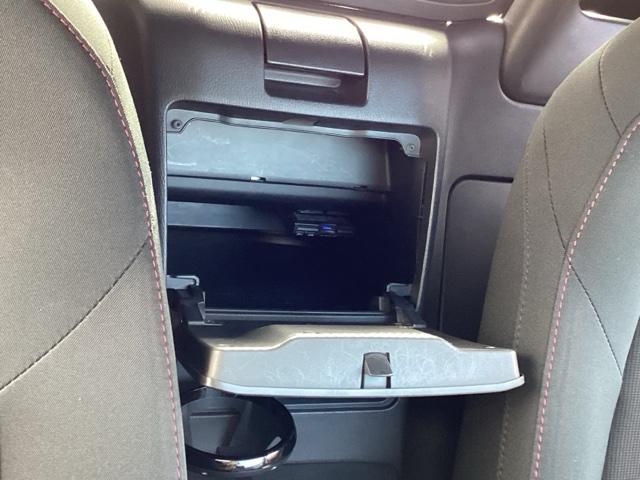 ロードスター Sスペシャルパッケージ Wエアバック アドバンスドキー 地デジ 盗難防止装置 パワステ ナビTV 横滑防止装置 USBポート 運転席エアバッグ LEDランプ DVD再生 ABS キーフリー ETC(36枚目)