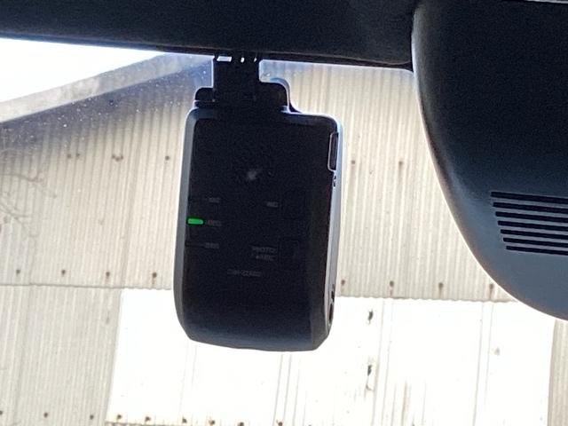 N-BOXカスタム ベースグレード HondaCONNECTforGathers+ナビ装着用スペシャルパッケージ 運転席&助手席シートヒーター USB接続 Dレコ 1オーナー ベンチシート オートエアコン スマートキ LED クルコン(13枚目)