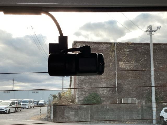 N-BOXカスタム ベースグレード HondaCONNECTforGathers+ナビ装着用スペシャルパッケージ 運転席&助手席シートヒーター USB接続 Dレコ 1オーナー ベンチシート オートエアコン スマートキ LED クルコン(14枚目)