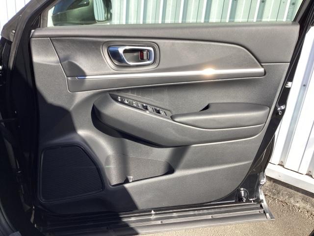 ヴェゼル ｅ：ＨＥＶＺ　ＢＳＩ・後退出庫サポートレス　ハンズフリーアクセスパワーテールゲート（予約クローズ機能付）　ＬＥＤシーケンシャルターンシグナルランプ　スマキ　フルオートエアコン　Ｄレコ　エアバッグ　両席エアバック（35枚目）