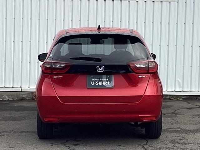 フィット ｅ：ＨＥＶホームブラックスタイル　ＢＬＡＣＫＳＴＹＬＥ専用装備　Ｂカメラ　ＬＥＤライト　クリアランスソナー　サイドＳＲＳ　オートクルーズコントロール　フルオートエアコン　ＶＳＡ　スマ－トキ－　衝突軽減　ＥＴＣ　ＵＳＢ接続　ＡＢＳ（9枚目）