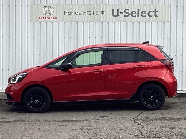 フィット ｅ：ＨＥＶホームブラックスタイル　ＢＬＡＣＫＳＴＹＬＥ専用装備　Ｂカメラ　ＬＥＤライト　クリアランスソナー　サイドＳＲＳ　オートクルーズコントロール　フルオートエアコン　ＶＳＡ　スマ－トキ－　衝突軽減　ＥＴＣ　ＵＳＢ接続　ＡＢＳ（10枚目）