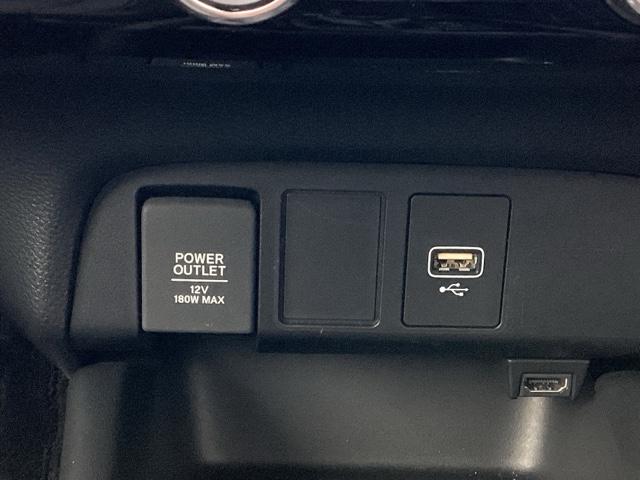 フィット ｅ：ＨＥＶホームブラックスタイル　ＢＬＡＣＫＳＴＹＬＥ専用装備　Ｂカメラ　ＬＥＤライト　クリアランスソナー　サイドＳＲＳ　オートクルーズコントロール　フルオートエアコン　ＶＳＡ　スマ－トキ－　衝突軽減　ＥＴＣ　ＵＳＢ接続　ＡＢＳ（21枚目）