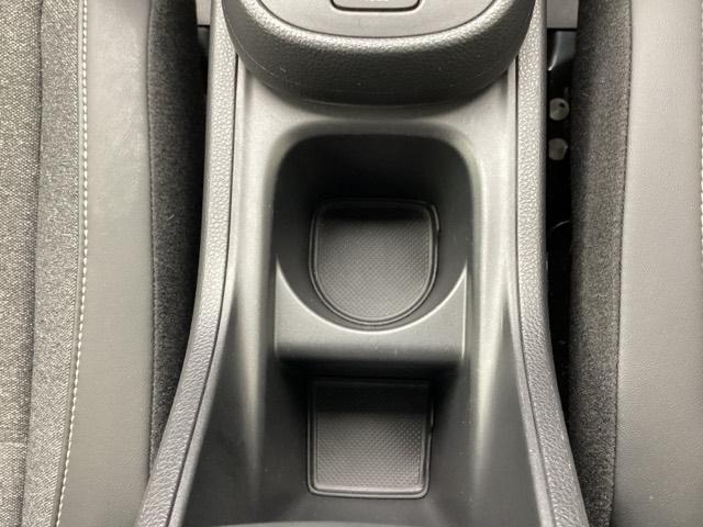 フィット ｅ：ＨＥＶホームブラックスタイル　ＢＬＡＣＫＳＴＹＬＥ専用装備　Ｂカメラ　ＬＥＤライト　クリアランスソナー　サイドＳＲＳ　オートクルーズコントロール　フルオートエアコン　ＶＳＡ　スマ－トキ－　衝突軽減　ＥＴＣ　ＵＳＢ接続　ＡＢＳ（25枚目）