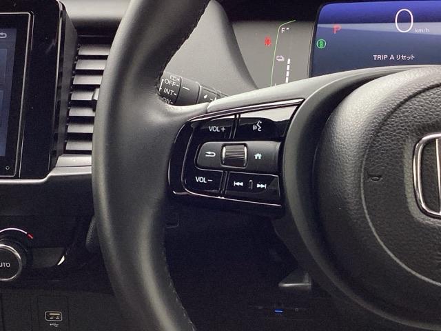 フィット ｅ：ＨＥＶホームブラックスタイル　ＢＬＡＣＫＳＴＹＬＥ専用装備　Ｂカメラ　ＬＥＤライト　クリアランスソナー　サイドＳＲＳ　オートクルーズコントロール　フルオートエアコン　ＶＳＡ　スマ－トキ－　衝突軽減　ＥＴＣ　ＵＳＢ接続　ＡＢＳ（27枚目）