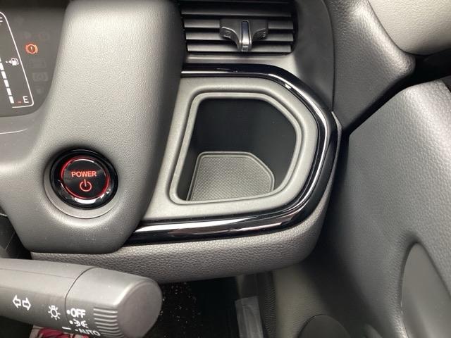 フィット ｅ：ＨＥＶホームブラックスタイル　ＢＬＡＣＫＳＴＹＬＥ専用装備　Ｂカメラ　ＬＥＤライト　クリアランスソナー　サイドＳＲＳ　オートクルーズコントロール　フルオートエアコン　ＶＳＡ　スマ－トキ－　衝突軽減　ＥＴＣ　ＵＳＢ接続　ＡＢＳ（31枚目）