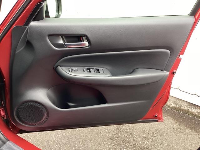 フィット ｅ：ＨＥＶホームブラックスタイル　ＢＬＡＣＫＳＴＹＬＥ専用装備　Ｂカメラ　ＬＥＤライト　クリアランスソナー　サイドＳＲＳ　オートクルーズコントロール　フルオートエアコン　ＶＳＡ　スマ－トキ－　衝突軽減　ＥＴＣ　ＵＳＢ接続　ＡＢＳ（35枚目）