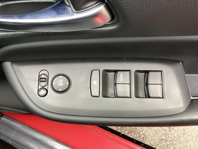 フィット ｅ：ＨＥＶホームブラックスタイル　ＢＬＡＣＫＳＴＹＬＥ専用装備　Ｂカメラ　ＬＥＤライト　クリアランスソナー　サイドＳＲＳ　オートクルーズコントロール　フルオートエアコン　ＶＳＡ　スマ－トキ－　衝突軽減　ＥＴＣ　ＵＳＢ接続　ＡＢＳ（36枚目）