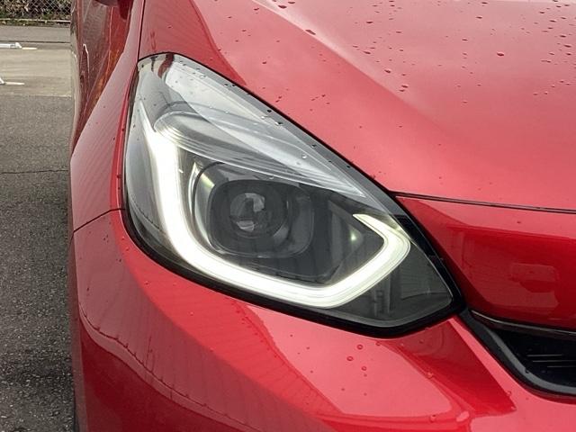 フィット ｅ：ＨＥＶホームブラックスタイル　ＢＬＡＣＫＳＴＹＬＥ専用装備　Ｂカメラ　ＬＥＤライト　クリアランスソナー　サイドＳＲＳ　オートクルーズコントロール　フルオートエアコン　ＶＳＡ　スマ－トキ－　衝突軽減　ＥＴＣ　ＵＳＢ接続　ＡＢＳ（46枚目）