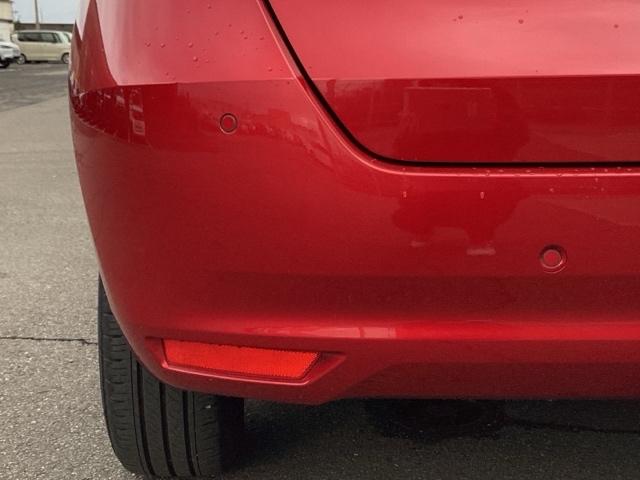 フィット ｅ：ＨＥＶホームブラックスタイル　ＢＬＡＣＫＳＴＹＬＥ専用装備　Ｂカメラ　ＬＥＤライト　クリアランスソナー　サイドＳＲＳ　オートクルーズコントロール　フルオートエアコン　ＶＳＡ　スマ－トキ－　衝突軽減　ＥＴＣ　ＵＳＢ接続　ＡＢＳ（48枚目）