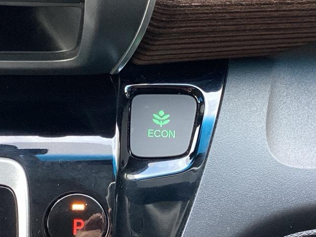 �d�b�n�m�X�C�b�`����ŃG���W����~�b�V�����A�G�A�R���Ȃǂ𑍍��I�ɐ���A�R����悭����悤�N���}���撣��܂��B