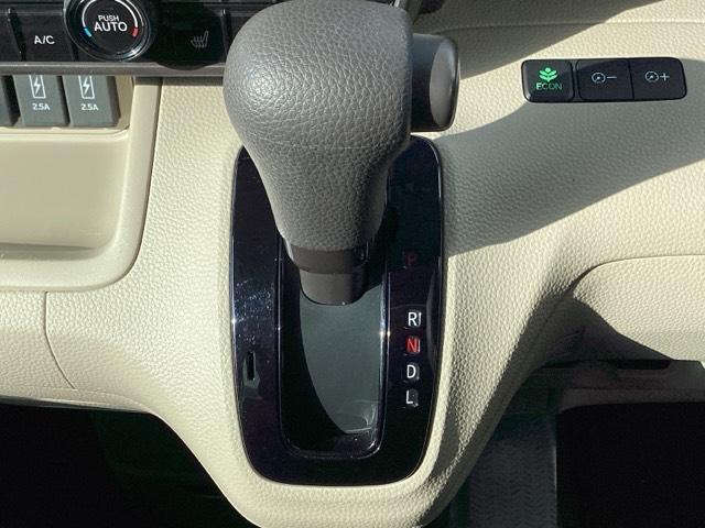 N-BOX G・Lホンダセンシング ETC/純正ナビ/バックモニター/ホンダセンシング レーダブレーキ Sヒータ Aストップ ESC キーフリーシステム LEDライト フルセグ対応 バックM TVナビ USB スマートキー クルコン(21枚目)