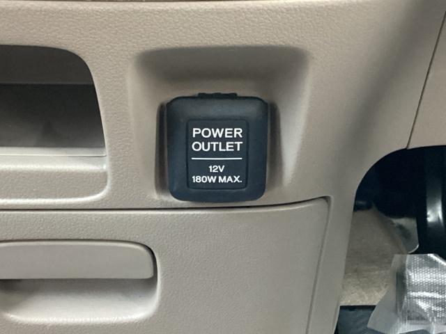 �y�A�N�Z�T���[�\�P�b�g�i�d���\�P�b�g�j�z�d������P�[�u�����Ȃ��΁A�X�}�[�g�t�H���Ȃǂ̓d�q�@��̏[�d�Ȃǂ��s�����Ƃ��ł��܂��B�Q�[���@���A�J�����̏[�d�ɂ��֗��ł��ˁB