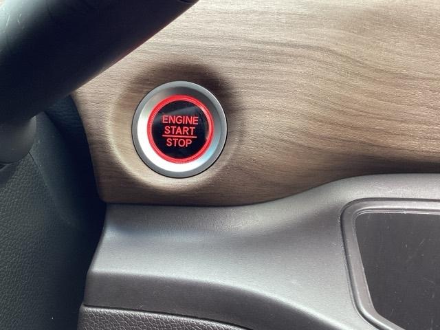 フリード Ｇ・ホンダセンシング　ＬＥＤヘッドライト＋アクティブコーナリングライト　Ｆセグ　ｉストップ　Ｗエアバッグ　パワーウィンドウ　アクティブクルーズコントロール　スマートキ　カラーバックモニター　整備点検記録簿　ＶＳＡ　エアコン（34枚目）