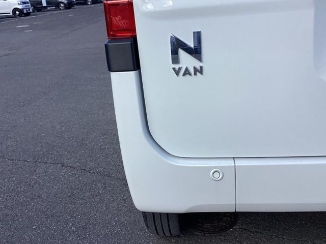Ｎ－ＶＡＮ＋スタイル ファン　ＥＴＣ／ホンダセンシング　パーキングセンサー　追突軽減ブレーキ　キーフリー　ＷＳＲＳ　ＬＥＤヘッドランプ　整備記録簿　運転席エアバッグ　スマートキー　クルーズコントロール　パワーウィンドー　ＰＳ（42枚目）