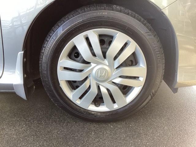 �X�`�[���z�C�[���ɂ́A�z�C�[���g�����i�z�C�[���J�o�[�j���t���Ă��܂��B