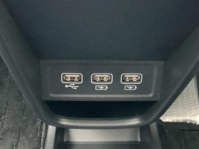 Ｎ－ＯＮＥ プレミアムツアラー　プライムスムースフロントシート　運転席／助手席シートヒーター　パーキングセンサー　ＵＳＢ　クルーズコントロール　ナビＴＶ　エアコン　ＤＶＤ　フルセグＴＶ　パワーステアリング　ドラレコ　エアバッグ（25枚目）