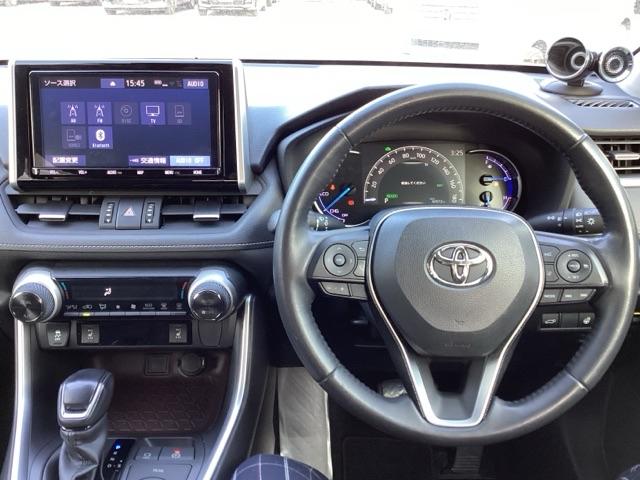 ��ɂȂ��ފ��o�̃X�e�A�����O�ł��B�����S�n�A�f�U�C�����A���쐫�ɂ���������A�C�e���ł�