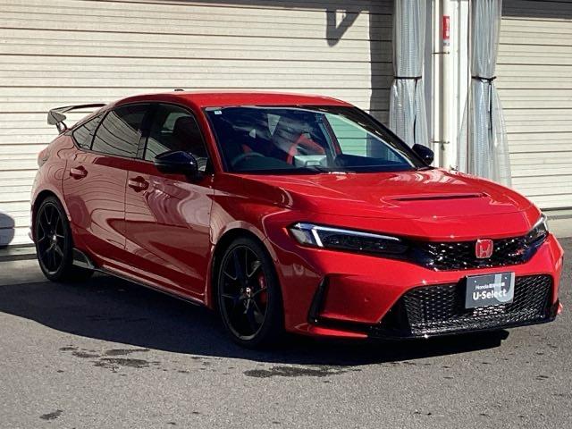 �k�d�c�w�b�h���C�g�𑕔����Ă��܂��B�k�d�c�w�b�h���C�g�͂ƂĂ����邭�A�J�̓����ԑ��s�����S�E���S�ł��B�I�[�g���C�g�R���g���[���t���Ŏ��̖͂��邳�ɉ����Ď����œ_���E�������܂��B