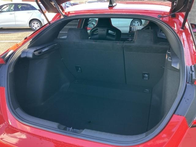 �e�[���Q�[�g���J����ƃ��Q�b�W���[��������̂ŉו������[�ł��܂��B