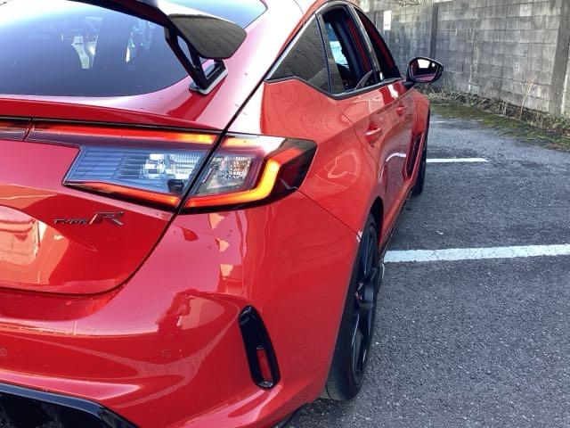 �u���[�L�����v�i�E���j�B