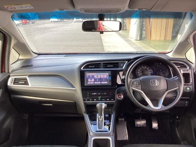 シャトル G ETC/純正ナビ/バックモニター 両席エアバック Rカメラ パワーステアリング 横滑り防止機能 メンテナンスノート オートエアコン LEDヘッドランプ ETC車載器 ABS キーレスエントリー(2枚目)