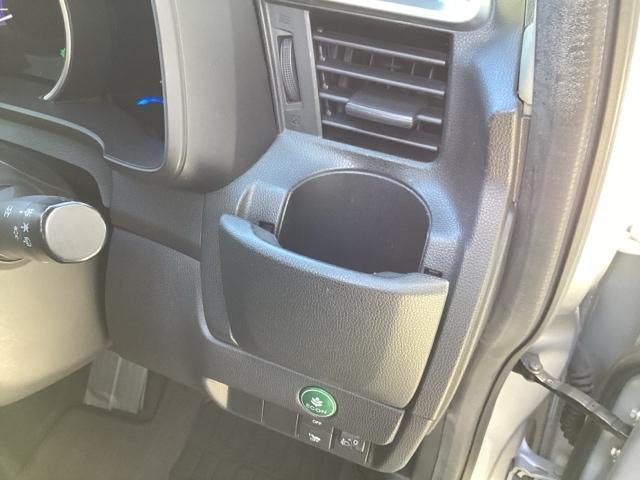 フィットハイブリッド Fパッケージ ETC/純正ナビ/バックモニター 盗難警報装置 記録簿有り AUTOエアコン 助手席エアバック ECON ETC付き リヤカメラ ABS付 DVD視聴 横滑り防止システム キーレスエントリー ワンセグ(31枚目)