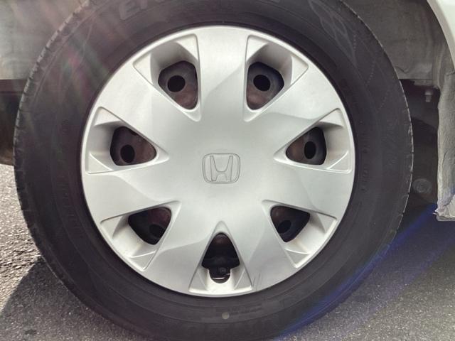 �X�`�[���z�C�[���ɂ́A�z�C�[���g�����i�z�C�[���J�o�[�j���t���Ă��܂��B